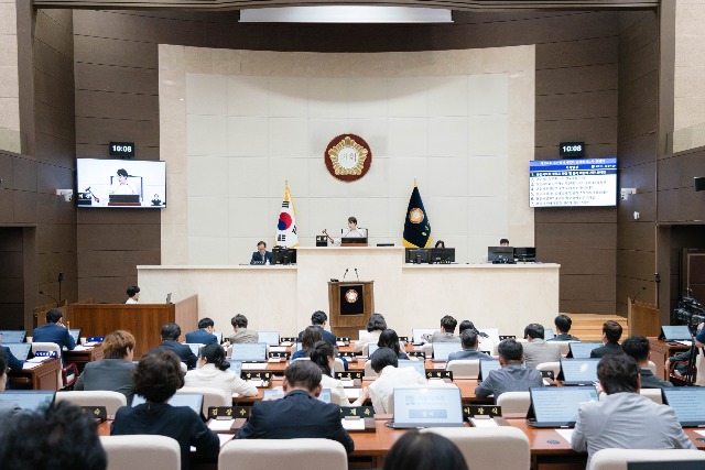 20250718 용인특례시의회  제294회 임시회 폐회(1).jpg