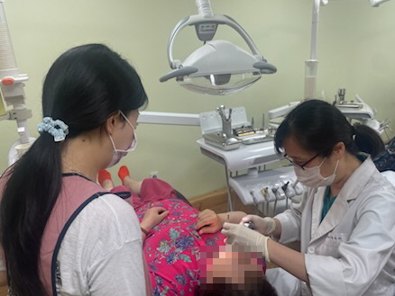 5. 처인구보건소는 23일 서울시립영보자애원을 방문해 구강 검진을 했다.jpg