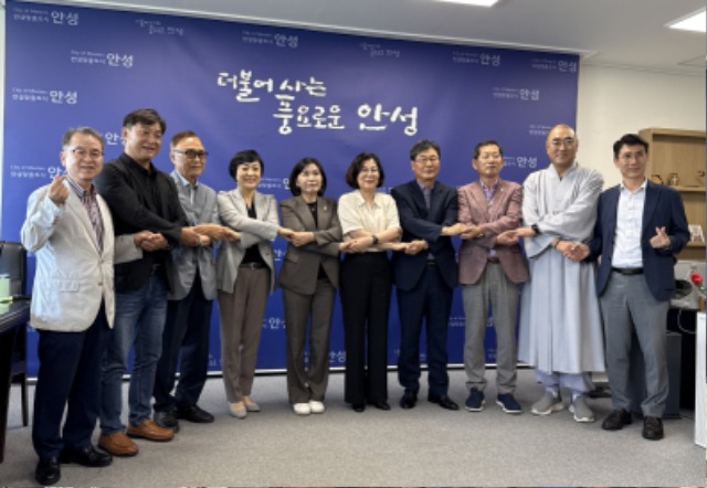 250728 황세주 의원, “복지정보안내도우미 사업으로 안성 복지 업그레이드 될 것”.jpg