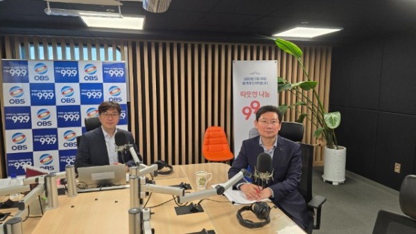 7. 이상일 용인특례시장은 14일 최진만의 굿모닝 OBS에 출연해 동용인IC 개통 계획 등 여러 현안을 설명했다.jpg