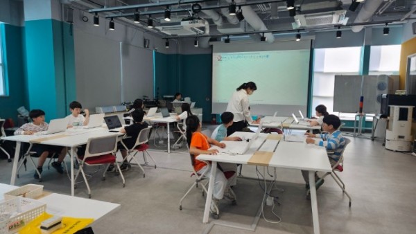 (사진자료1) 3D프린터 교육.jpg