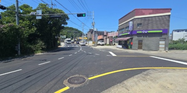 1. 용인특례시 처인구 남사읍 북리삼거리 좌회전 차로를 1차로에서 2차로로 확장 완료 했다.jpg