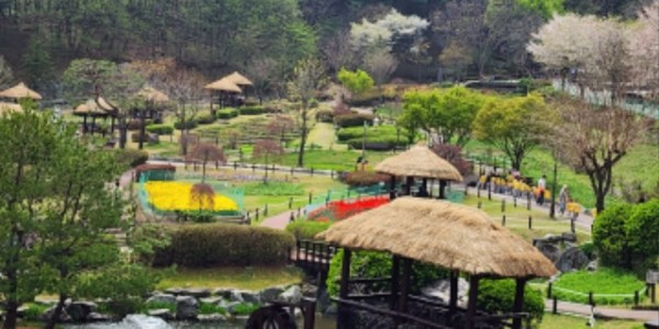 1. 용인특례시 농촌테마파크 여름철 전경.jpg