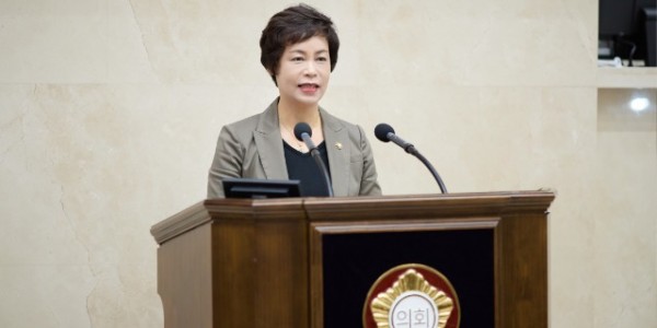 사진1. 용인특례시의회 황미상 의원이 18일 열린 제294회 임시회 제2차 본회의에서 5분 자유발언을 하고 있다..jpg