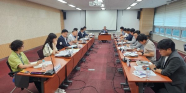 11. 용인특례시가 국가산단 산업단지계획 변경에 따른 ‘인허가 지원 TF 회의’를 개최했다..jpg