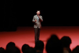 6-3. 이상일 용인특례시장은 26일 용인대학교에서 교직원 300여명을 대상으로 미술 특강을 진행했다.jpg