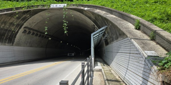 3. 용인특례시 처인구가 피난대피설비 설치를 마무리한 역북터널.JPG
