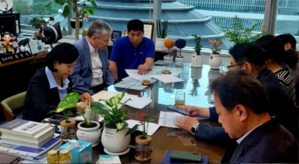 250804 정윤경 부의장, 장애인정보화협회 간담회에서 장애인 공공기관 모니터링 사업 확대 논의 (1).jpg