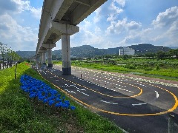 2. 경안천변 자전거 연습장.jpg