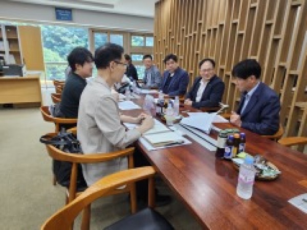 250813 박재용 의원, 교통약자 이동편의시설 시군 기술지원센터 설립 논의.jpg