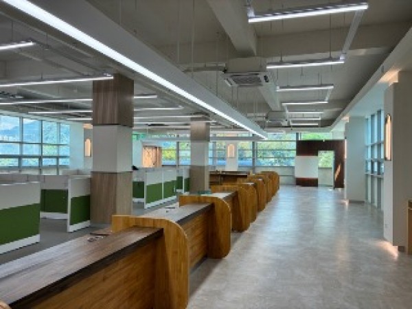 4-1. 용인특례시는 22일 모현읍 행정복지센터 1층 민원실을 리모델링하고 25일부터 개방한다.JPG