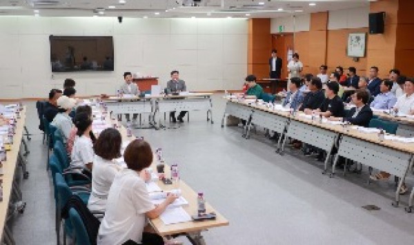 7-1. 26일 용인특례시청 비전홀에서 주민참여예산위원회 총회가 열렸다..JPG