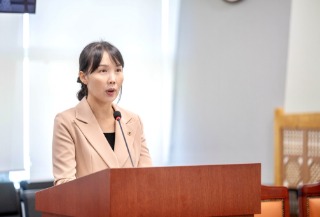 250911 이인애 의원 대표 발의, 경기도 평생교육진흥 조례 일부개정조례안 등 상임위 통과 (1).jpg