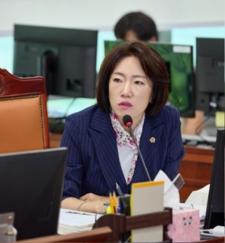 250911 이혜원 의원, 통합재정안정화기금, 반복적 내부융자 구조적 재정왜곡 우려…현금성 복지 재원 시·군에 전가하지 말아야.jpg