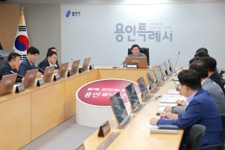 1-1. 22일 시청 영상회의실에서 열린 2026년 주요 정책 추진을 위한 보고회.JPG