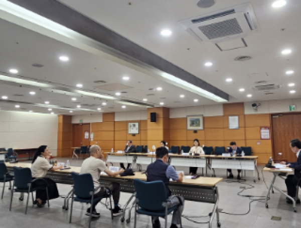 2-1. 용인특례시는 2026년도 생활임금 시급액을 1만 1930원으로 확정했다. 사진은 지난 3일 열린 생활임금심의위원회.png