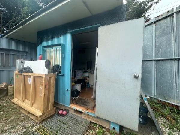 4-1. 이사 전 박씨가 거주하던 컨테이너.jpeg