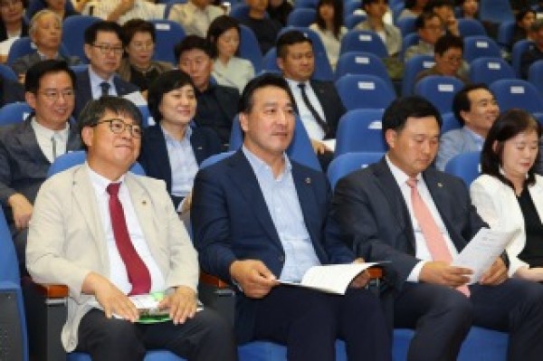 250915 김용성 의원, “사회복지 종사자의 울림이 경기도 복지정책 변화 이끈다” (1).jpg