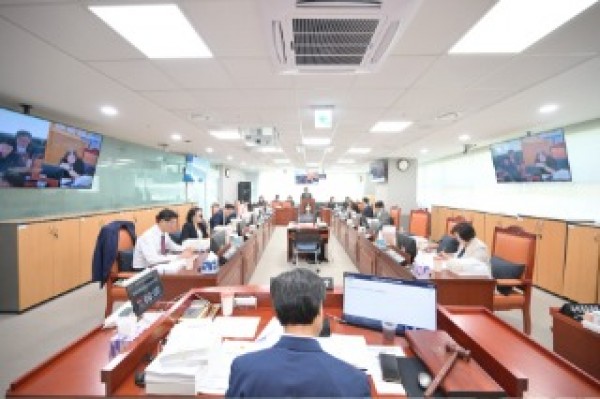 250924 여성가족평생교육위원회,  2025년 제2회 추가경정예산안 의결 (1).jpg