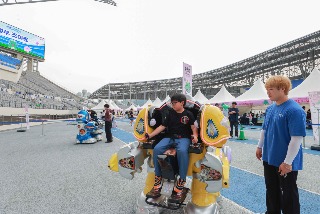 7-1. 27일부터 28일까지 용인미르스타디움에서 열린 제25회 용인사이버과학축제.jpg