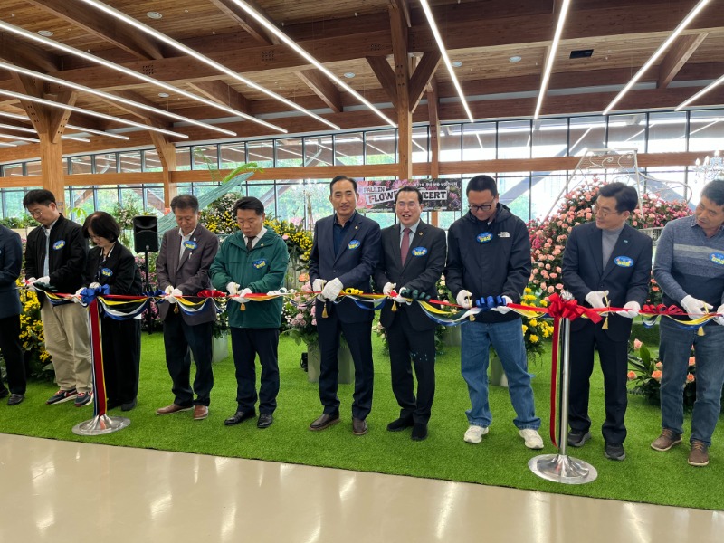 251024 김창식 의원, 국산 화훼 경쟁력 강화로 지속 가능한 산업기반 다질 것1.jpg