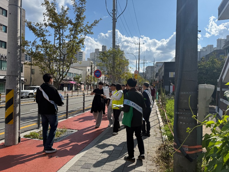 4-1. 용인특례시는 24일 개인형 이동장치(PM) 안전 캠페인을 실시했다.jpeg