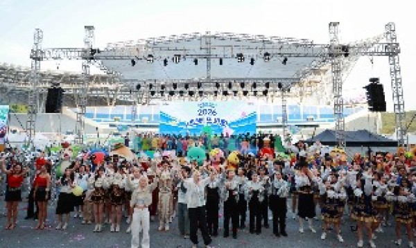 1-1. 용인특례시 2025 대한민국 조아용 페스티벌 캐릭터 퍼레이드 모습.jpg