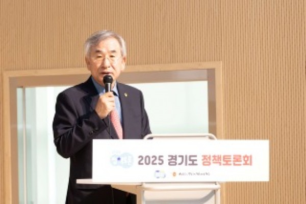 251001 김시용 의원, ‘경기도 쓰레기 처리 해결방안 모색을 위한 토론회’ 개최 (1).jpg