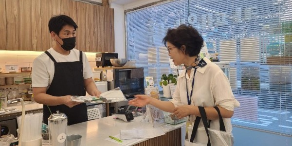6. 용인특례시 처인구 가을 개학 대비 어린이기호식품 조리판매업소 위생 점검 사진.jpg