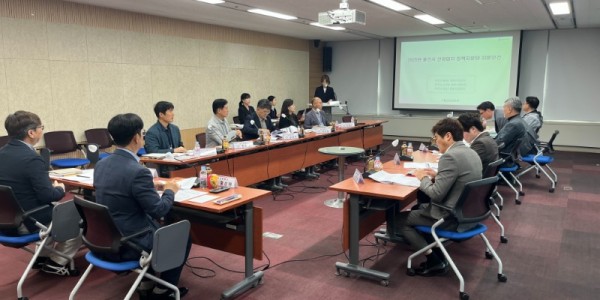 1. 용인특례시는 _2025년 용인시 산업입지 정책자문단 회의_를 개최했다.jpg