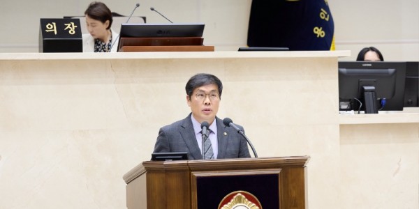 사진1. 용인특례시 임현수 의원이 24일 열린 제296회 임시회 제2차 본회의에서 5분 자유발언을 하고 있다..jpg