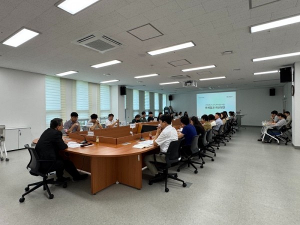 2. 용인특례시 건축허가 신속처리 개선방안 마련 회의 사진.jpeg