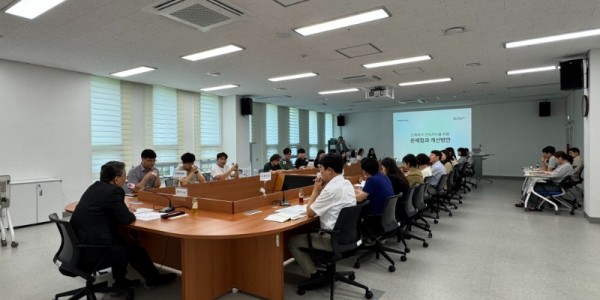 2. 용인특례시 건축허가 신속처리 개선방안 마련 회의 사진.jpeg