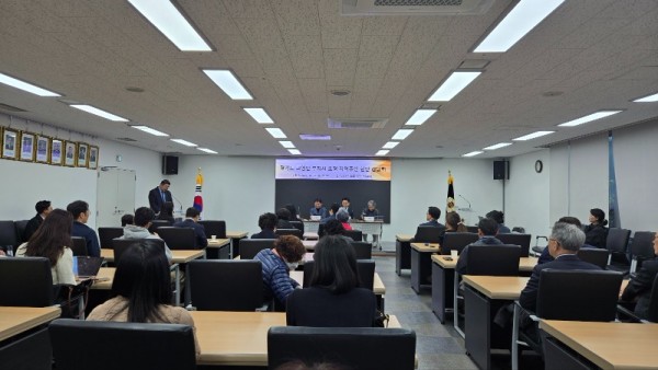 251028 김진명 의원, 고영인 경제부지사와 주민 간담회 개최 (1) (1).jpg