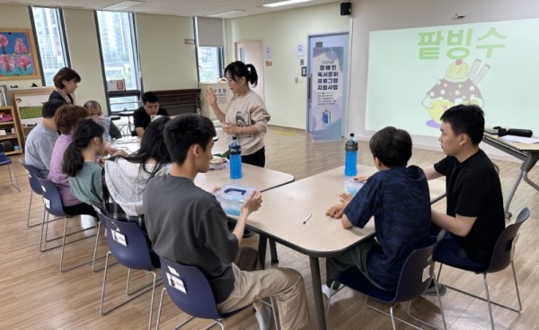 5. 용인특례시 기흥도서관은 발달장애인 맞춤 독서문화 프로그램을 운영했다.jpg