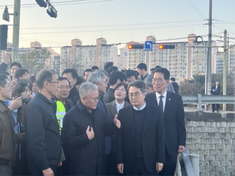 251104 홍원길 의원, 김포 안전 챙기는 계양천 정비사업, 차질 없는 추진 촉구.jpg