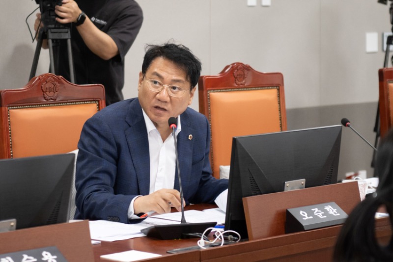 251107 오준환 의원, 정부의 10.15 부동산 정책에 대한 경기도의 대책 마련과 도시재생 정상화 촉구.JPG.jpg
