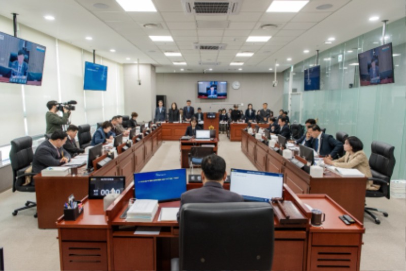 251107 보건복지위원회, 2025년도 보건복지위원회 행정사무감사 개시.jpg