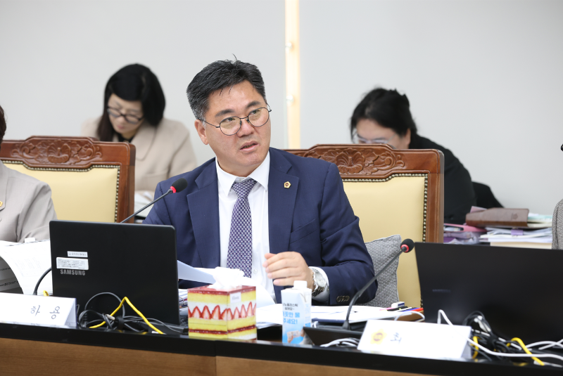 251107 정하용 의원, 노동국 예산 편중·기관 기강 해이 심각 (1).png