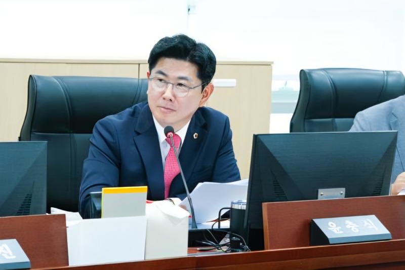 251110 윤충식 의원, 게임 스타트업, 사후관리,육성 전략 촉구.jpg