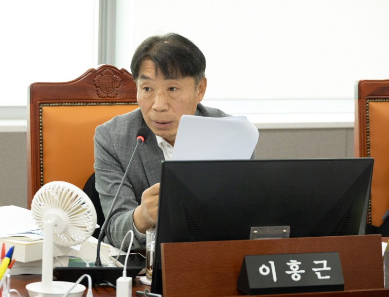251111 이홍근 의원, “경기국제공항 연구용역, 이해충돌 및 행정절차 위반 소지 있어...”.jpg