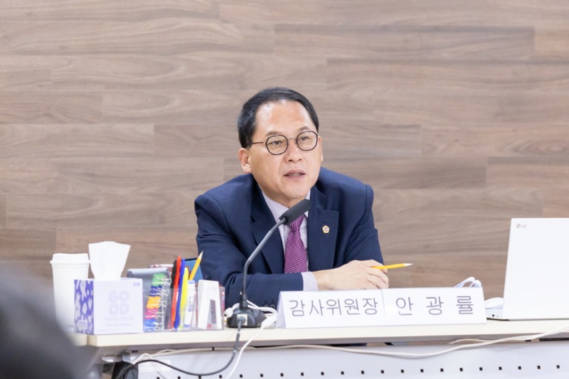 251113 안광률 의원, 도교육청 직속기관 신뢰받는 행정 실현해야.jpg