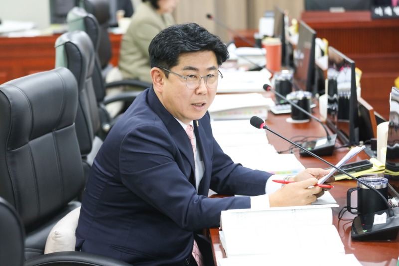 251113 윤충식 의원, 가구 인력 예산 복원해야, 경기북부 미래 위한 투자.jpg