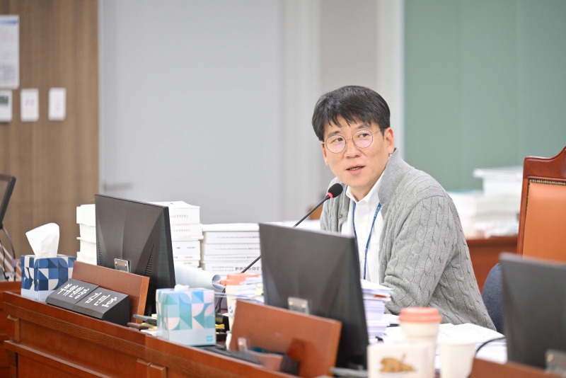 251114 김민호 의원, “도서관 BTL 방식 재점검·여성정책 거버넌스 전면 재설계 필요”.jpg