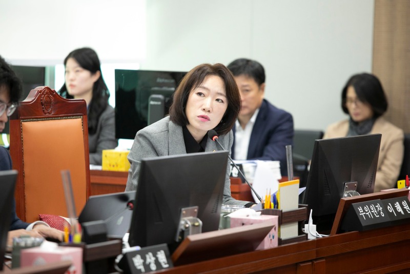 251117 이혜원 의원, “민생재정 외치며 복지예산 대거 삭감... 경기도의 이중적 행정 규탄” (1) (1).jpg
