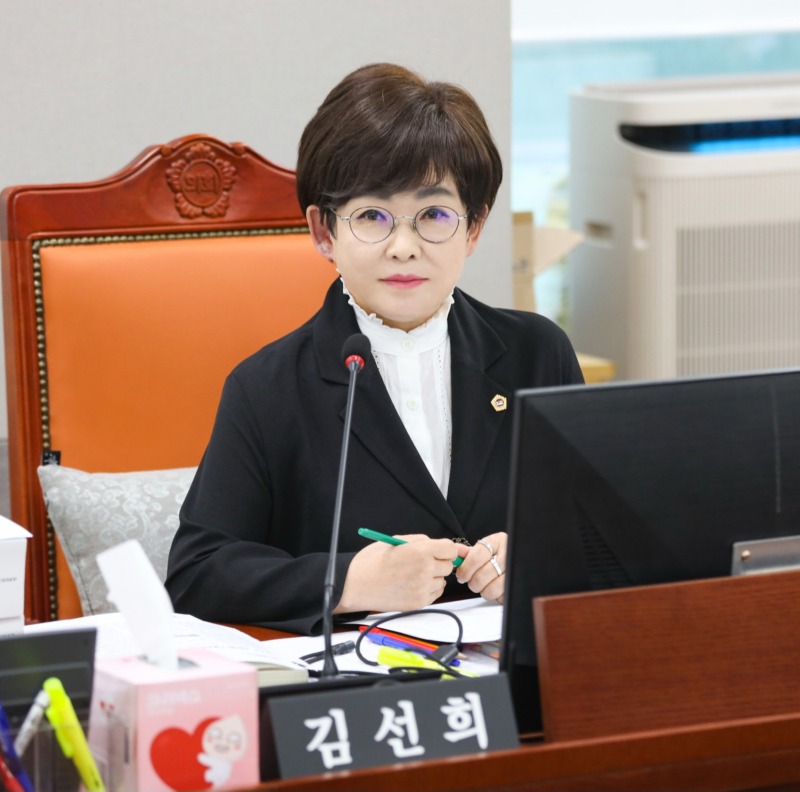 251119 김선희 의원, 유보통합준비단의 각 사업에 실효성 강조!.jpg