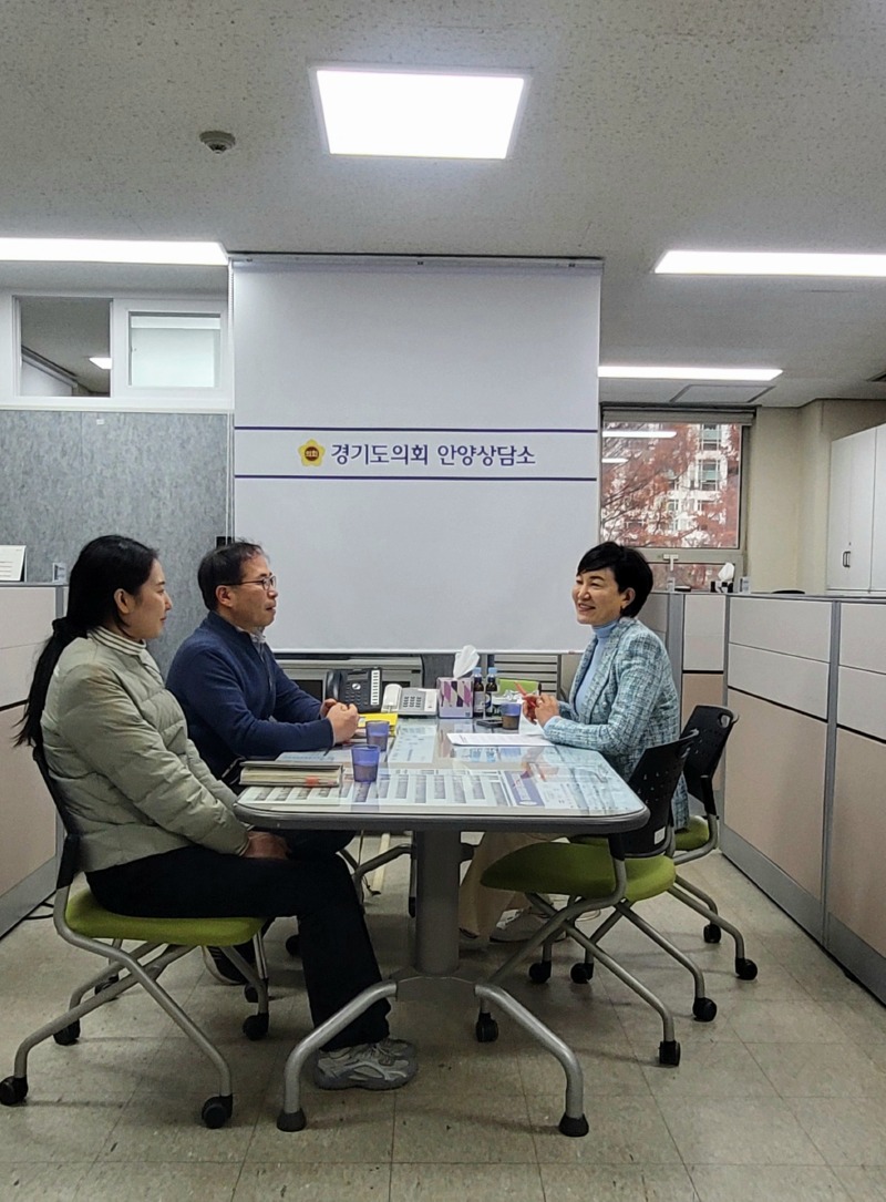 251124 이채명의원, 주민 숙원사업 해결..경수대로 평촌어바인퍼스트 앞 횡단보도 설치 착공1.jpg