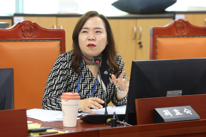 251126 최효숙 의원, 우수한 자체사업의 감액,일몰...교육·평생학습·청년지원사업의 본래 취지 강조.jpg