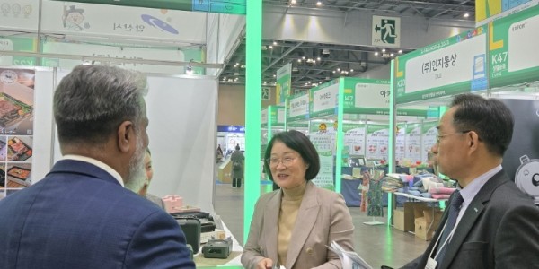 251103 신미숙 의원, 해외 바이어가 찾는 K-수출박람회…지페어 코리아 방문 (1).jpg