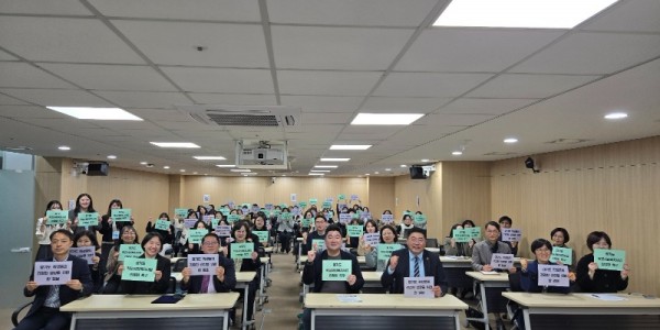 251104 김진명 의원, 학교 사회복지사업 성과 확산을 위한 토론회 개최 (1).jpg